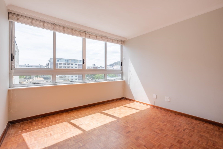 To Let 3 Bedroom Property for Rent in Sea Point Western Cape